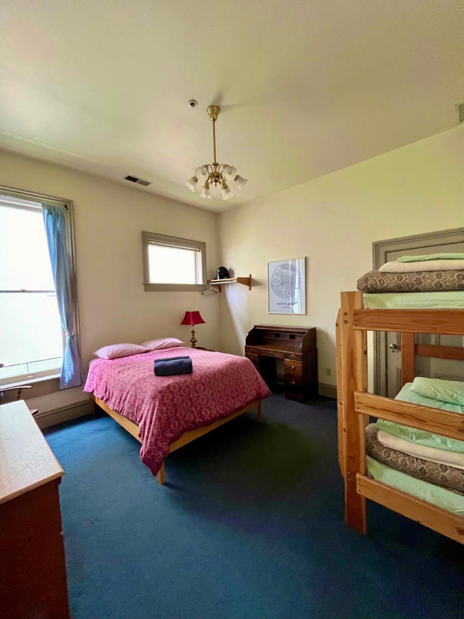 Northwest Portland Hostel Bagian luar foto