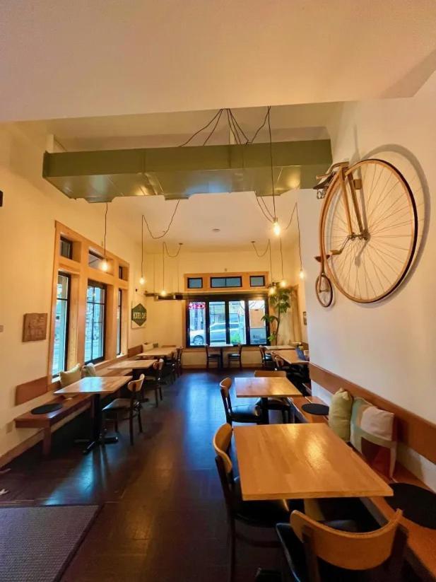 Northwest Portland Hostel Bagian luar foto