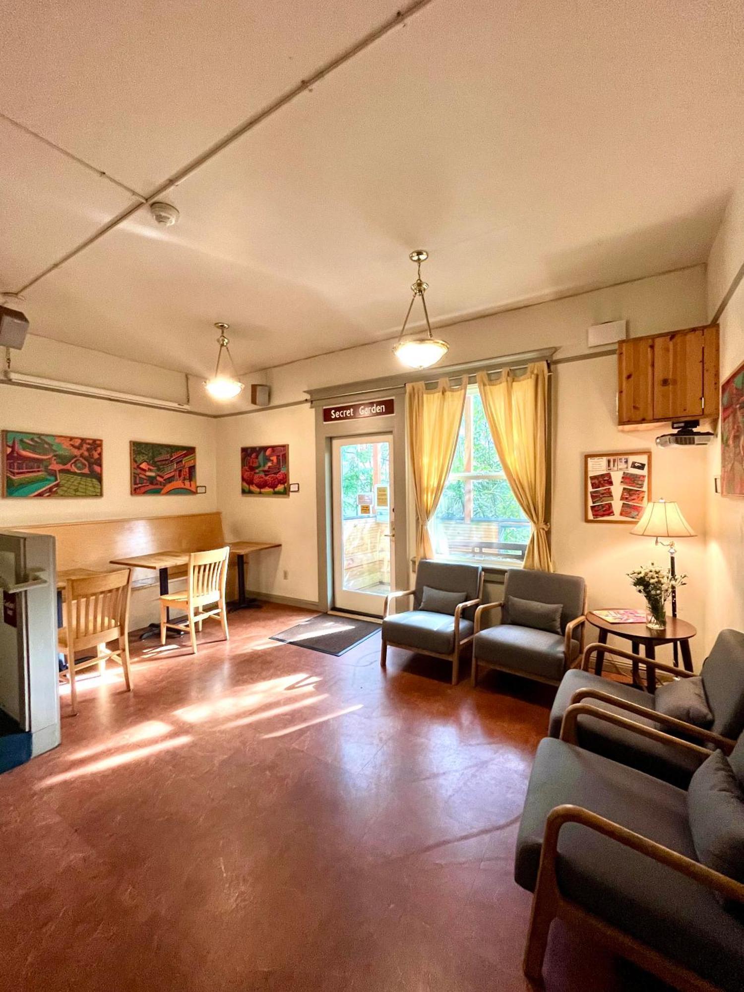 Northwest Portland Hostel Bagian luar foto